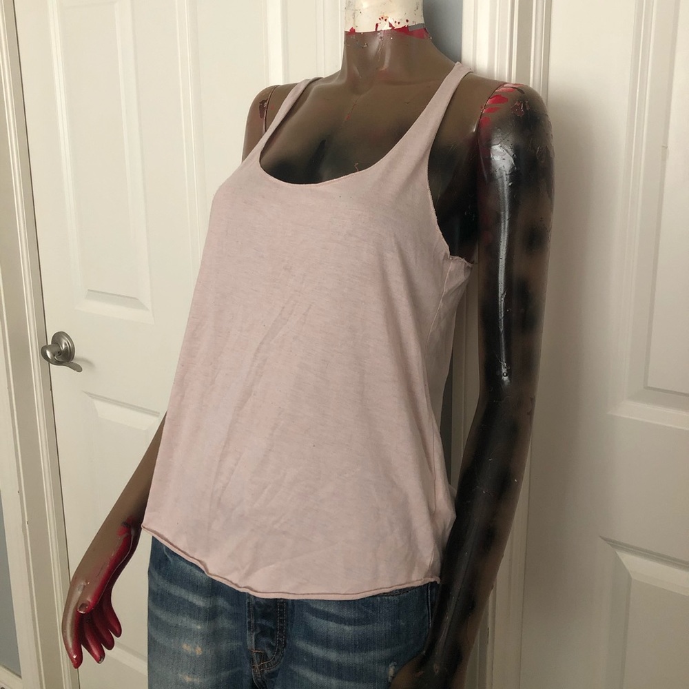 pink tank top
